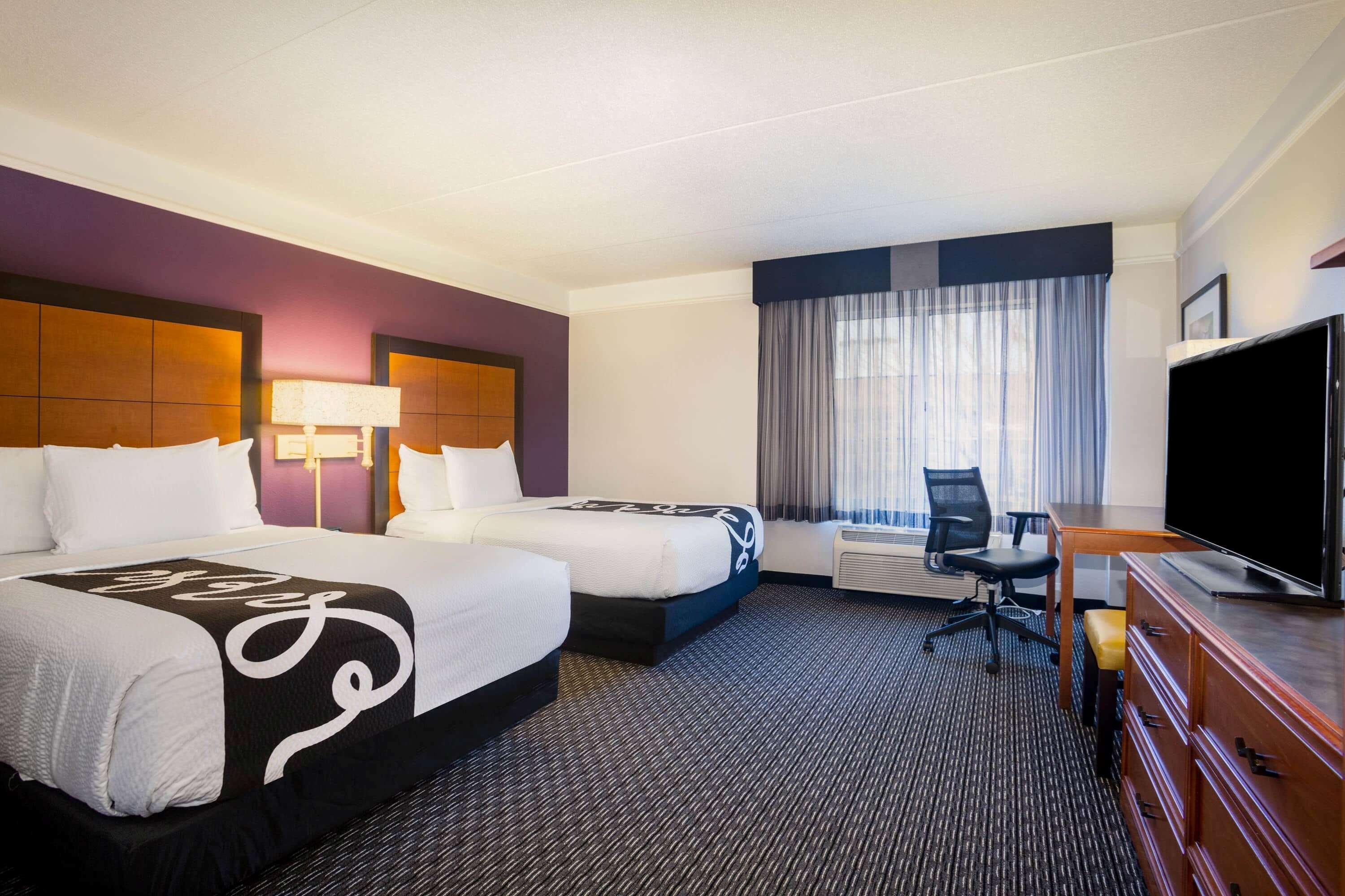 La Quinta By Wyndham St. Louis Westport Hotel Maryland Heights Exterior photo