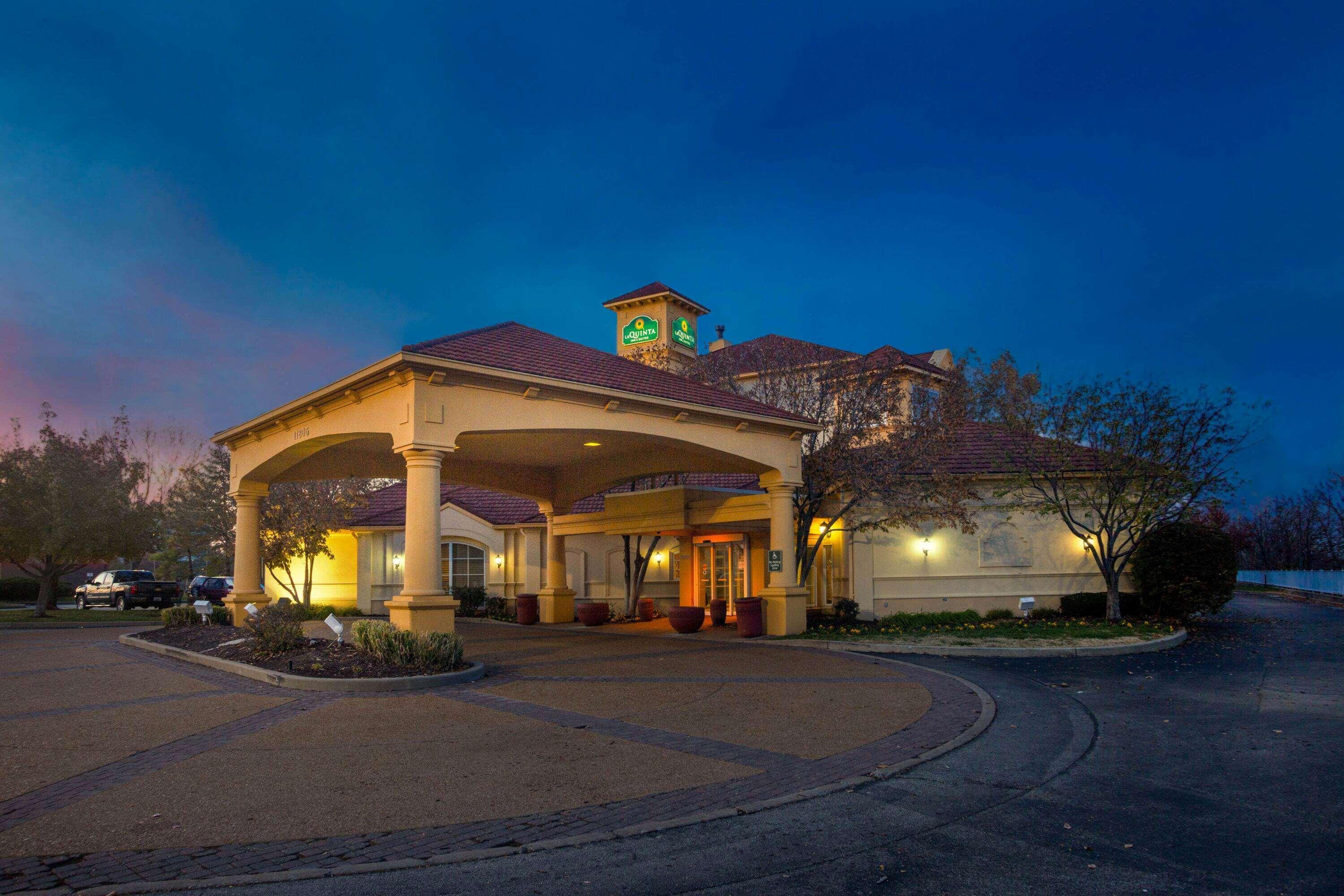 La Quinta By Wyndham St. Louis Westport Hotel Maryland Heights Exterior photo