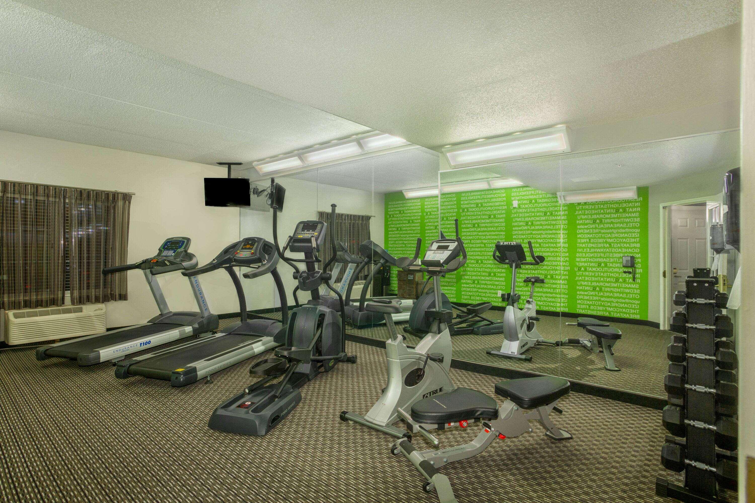 La Quinta By Wyndham St. Louis Westport Hotel Maryland Heights Exterior photo