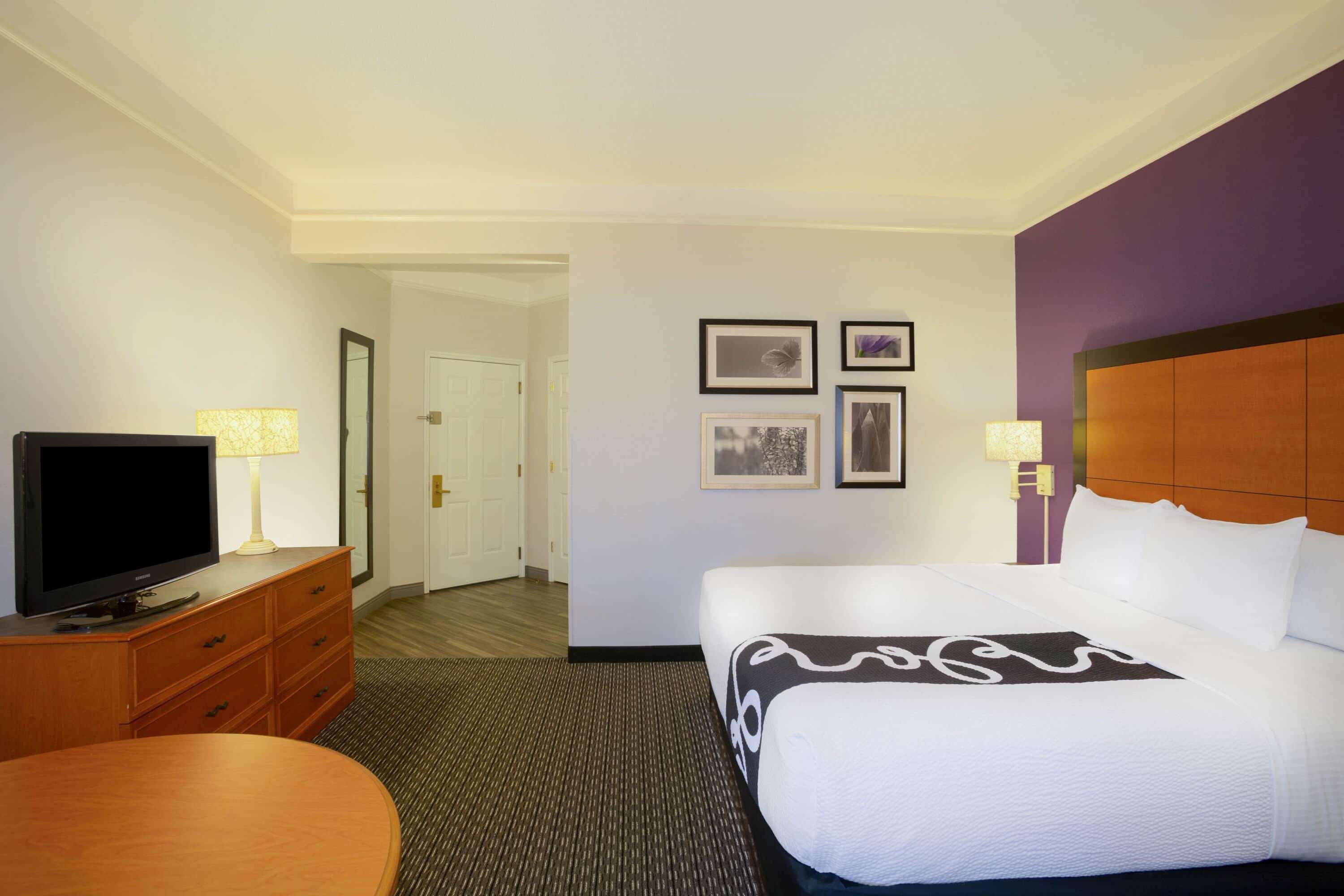 La Quinta By Wyndham St. Louis Westport Hotel Maryland Heights Exterior photo