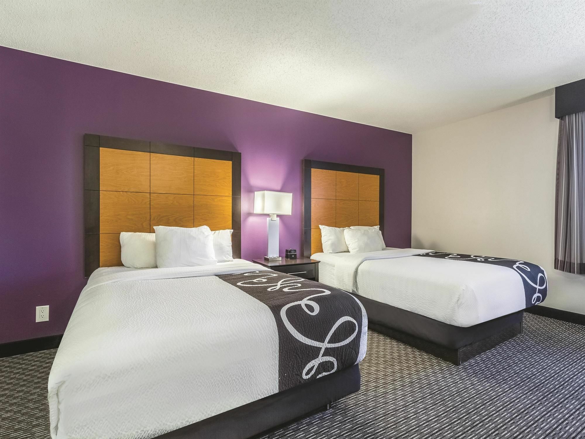 La Quinta By Wyndham St. Louis Westport Hotel Maryland Heights Exterior photo